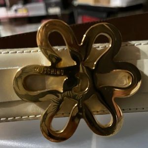 Moschino Belt Size 44 never worn cream